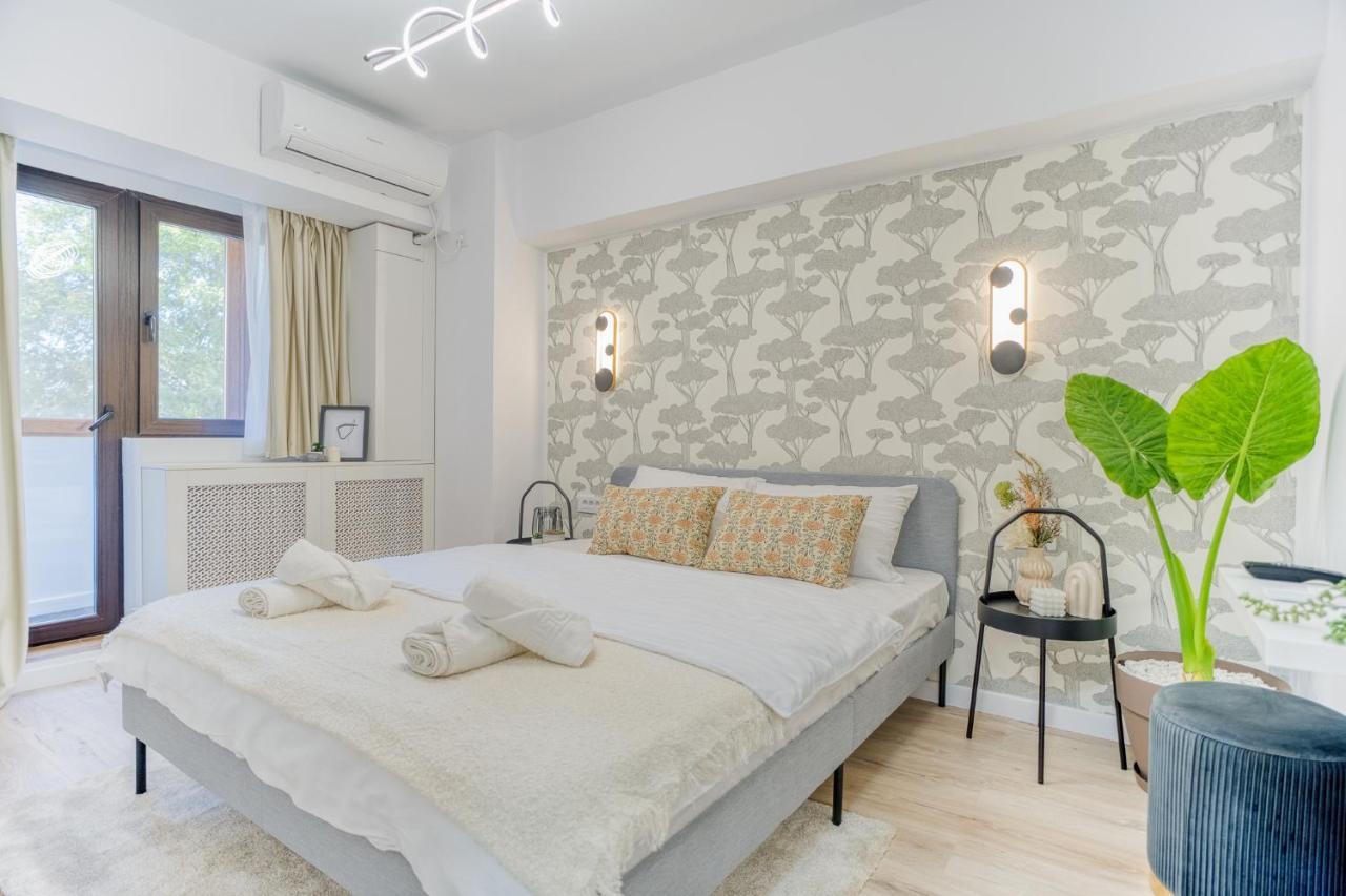 Hi Apartment Букурещ Екстериор снимка