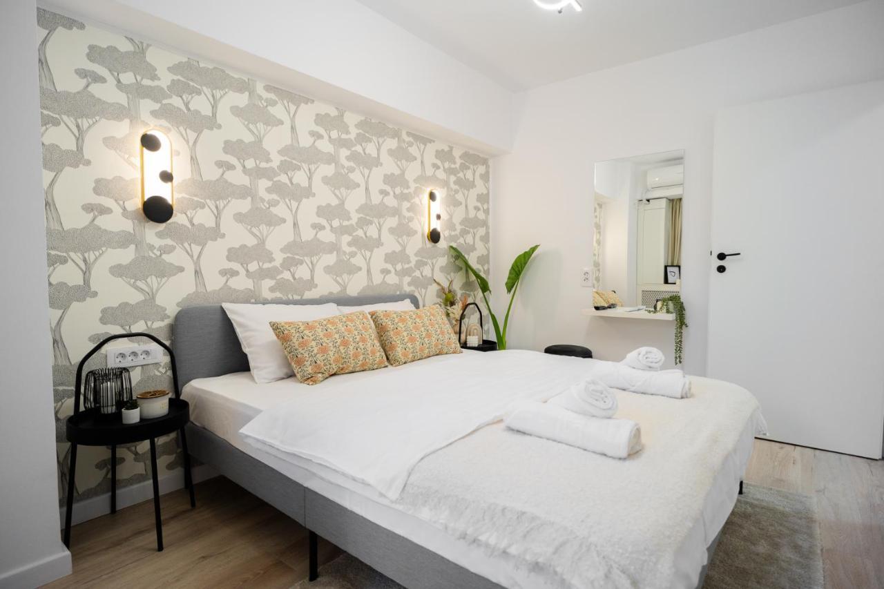 Hi Apartment Букурещ Екстериор снимка