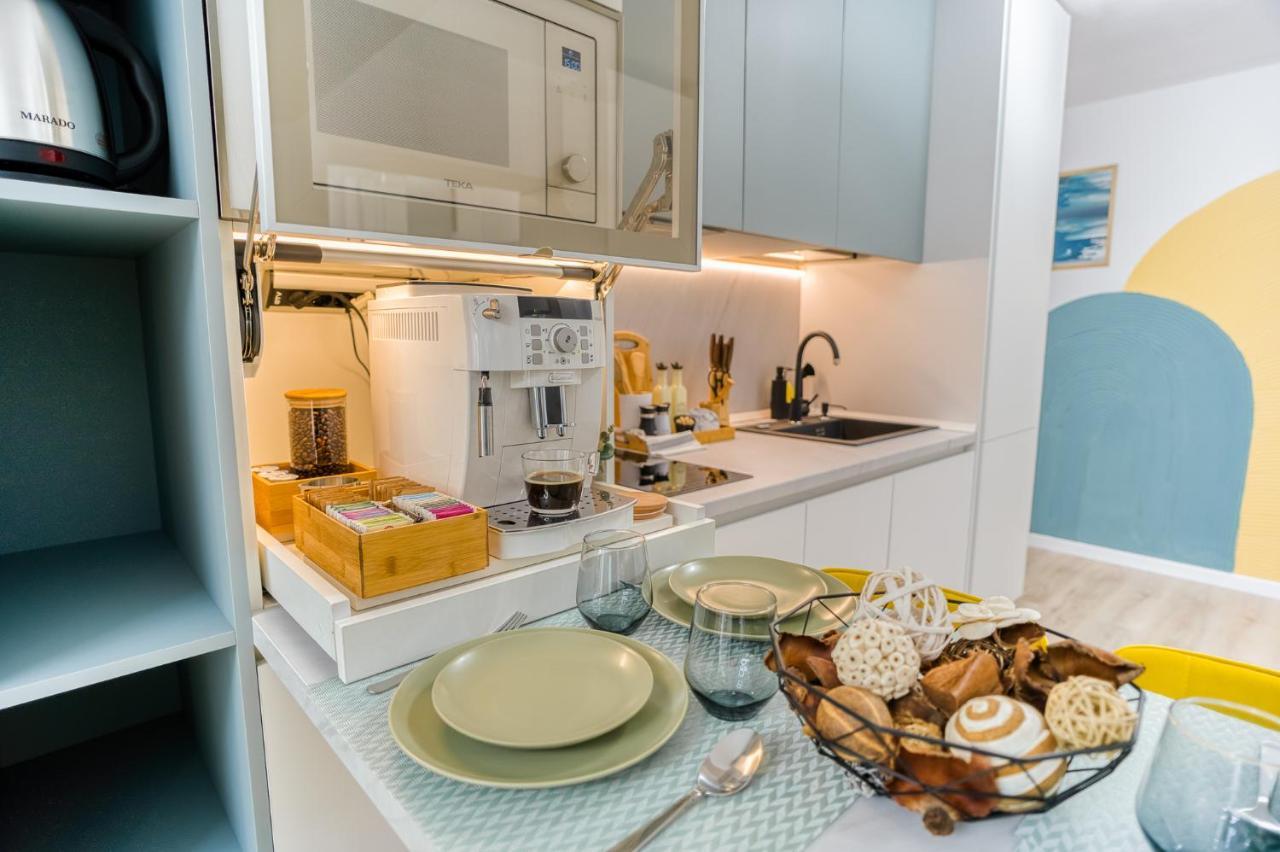 Hi Apartment Букурещ Екстериор снимка