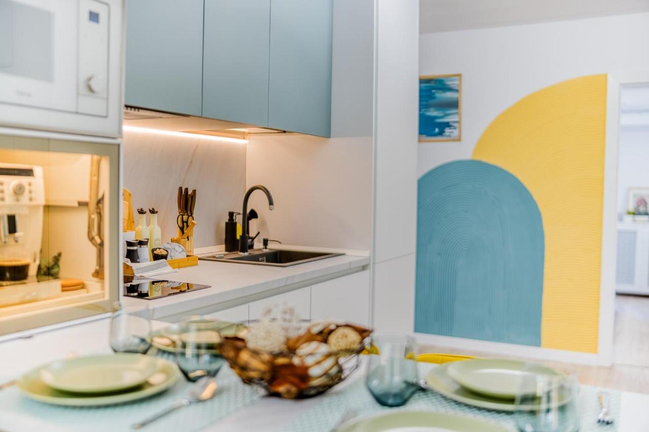 Hi Apartment Букурещ Екстериор снимка
