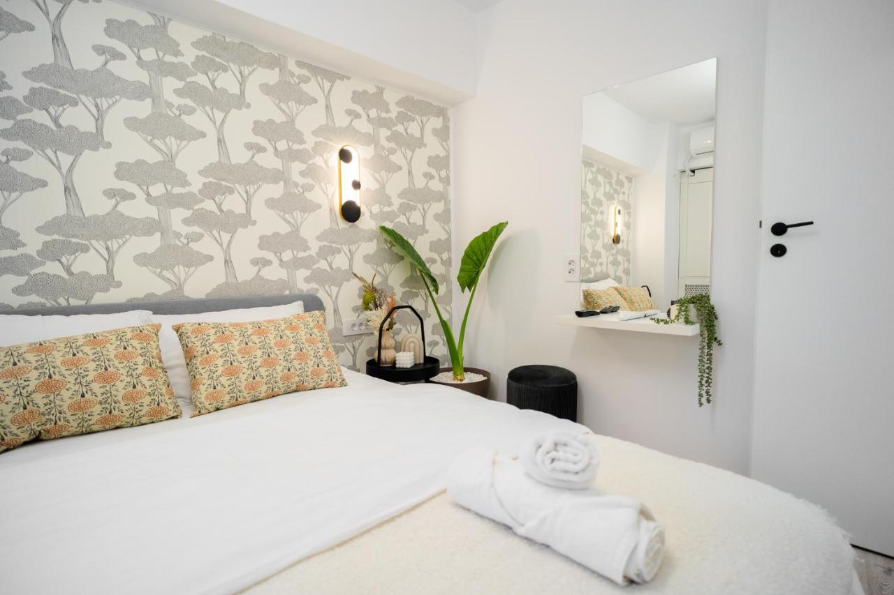 Hi Apartment Букурещ Екстериор снимка