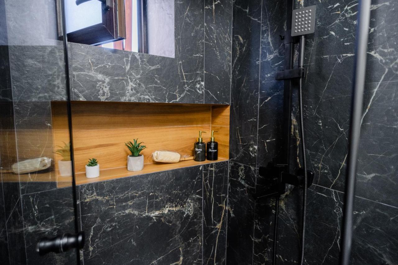 Hi Apartment Букурещ Екстериор снимка